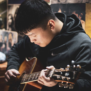 400部酒店情侣偷拍视频
